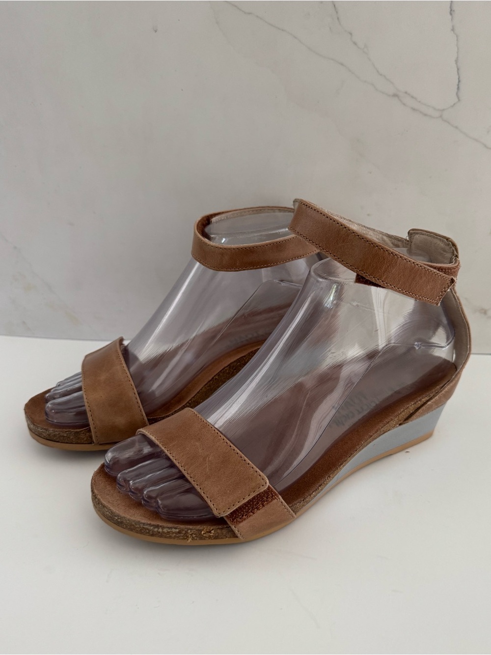 $180 NAOT Footwear Women's Mermaid Wedge Beige Tan Sandals  US 6